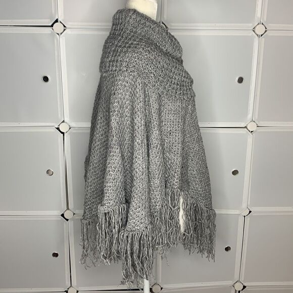 Uno Core Gray Knit Cowl Neck Poncho Sweater OS - Picture 4 of 5